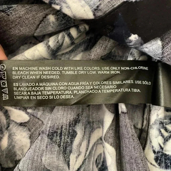 🆕Denim & Flower Short-Sleeve  Button-Down Shirt M🆕 - Picture 13 of 13